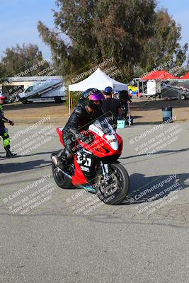 media/Nov-27-2022-TrackDaz (Sun) [[cade7723f3]]/Around the Pits/